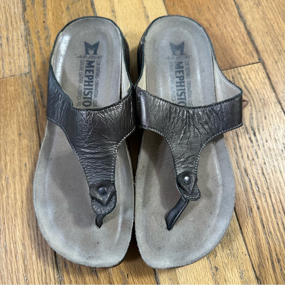 Mephisto Metallic Leather Thong Sandal Size 36